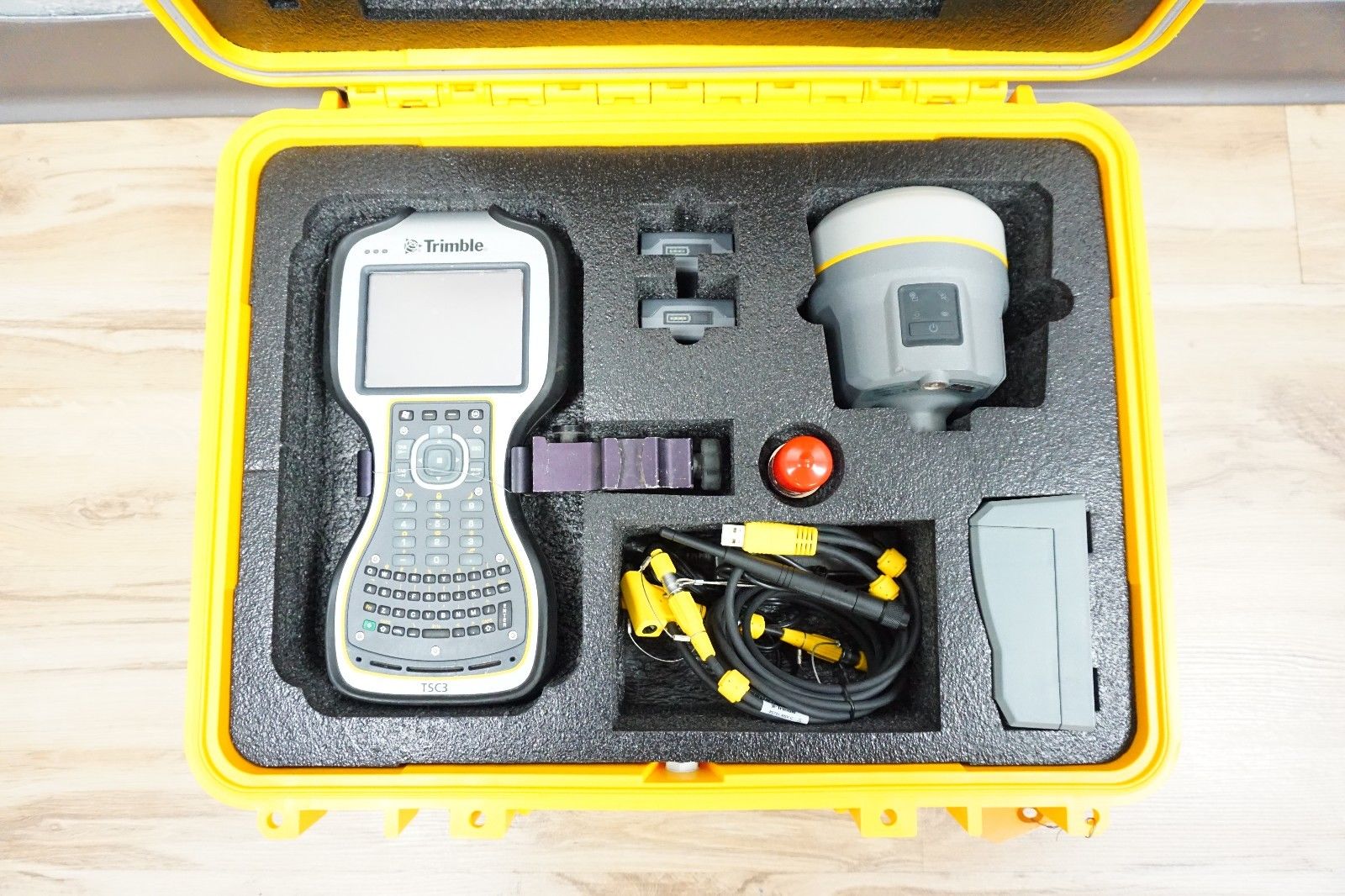 Trimble R10 GNSS/GPS Units